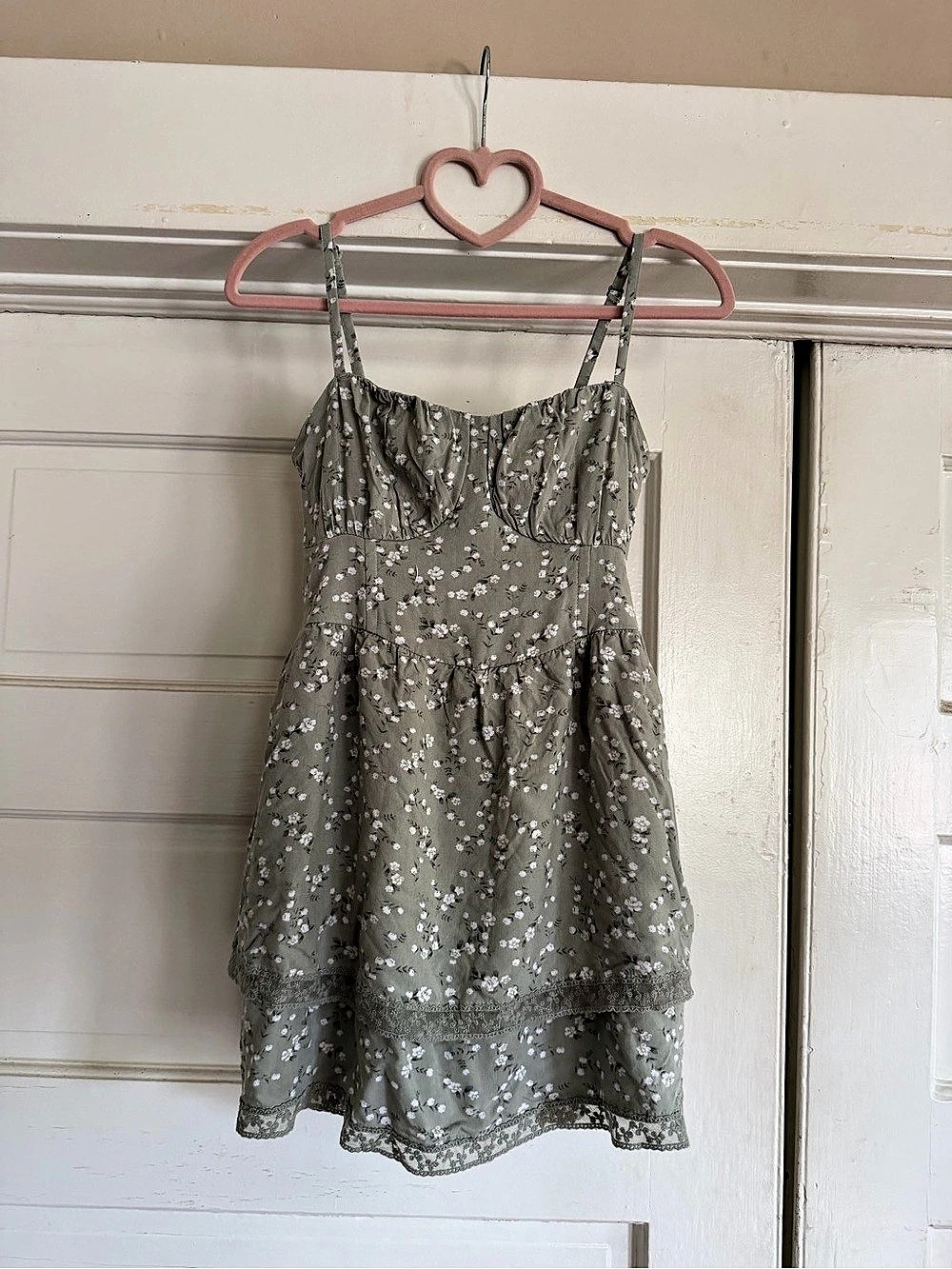 Hollister Floral Lace-Trim Tiered Mini Dress Small
